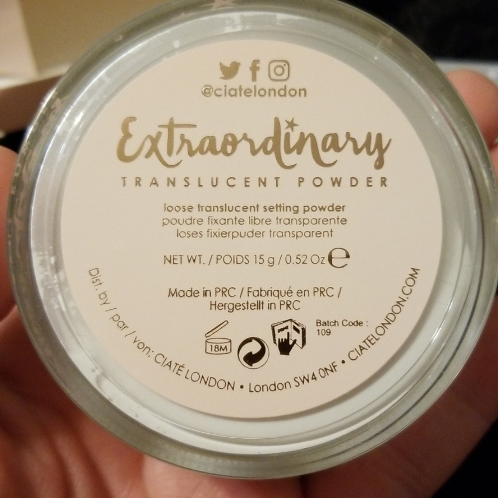 CIATE - Extraordinary Translucent Powder - Picture 3 of 3